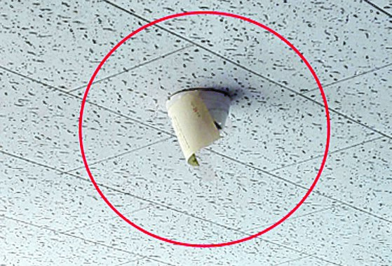 부천시 선관위 사무국장 방에 설치된 CCTV가 가림막으로 가려져 있다. 사진제공=국민의힘
